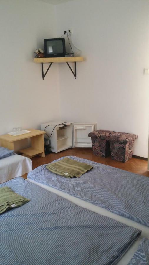 Vadasa Motel Es EtteremHegyhátszentjakab エクステリア 写真