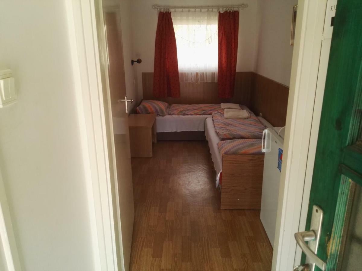 Vadasa Motel Es EtteremHegyhátszentjakab エクステリア 写真