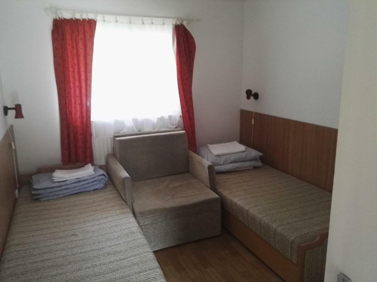 Vadasa Motel Es EtteremHegyhátszentjakab エクステリア 写真